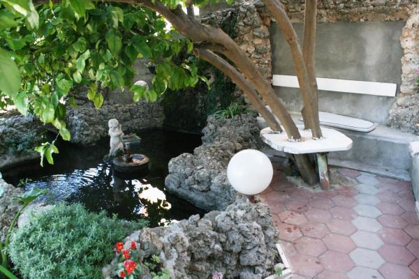 Apartments and rooms with parking space Makarska - 6767, Rezerwuj Apartament Hotele w Split-Dalmatia County z Parkingiem, Parking