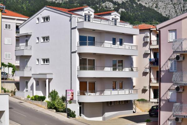 Apartments with a parking space Makarska - 6720, Rezerwuj Apartament Hotele w Split-Dalmatia County z parkingiem, Parking