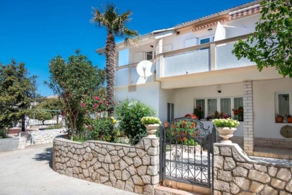 Apartments with parking space Povljana, Pag - 233, Rezerwuj Apartament Pag Pag