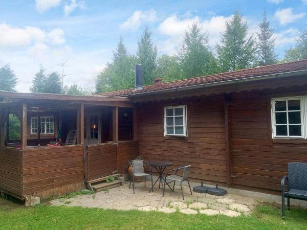 6 person holiday home in Fårvang, Rezerwuj Dom wakacyjny Hotele w Midtjylland z parkingiem, Parking