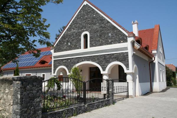 BASALTINA Panzió, Rezerwuj Hotel Balatonederics Veszprem