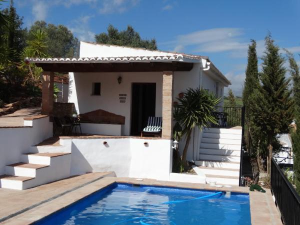 B&B Cortijo Loma León, Rezerwuj Bed and Breakfast Hotele w Cútar z Basenem, Basen