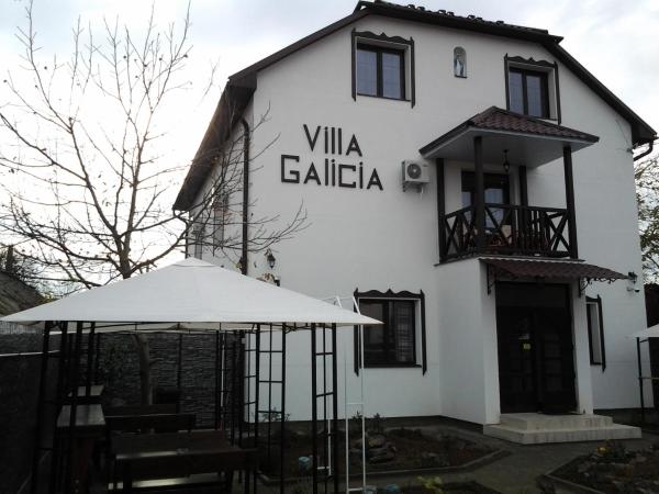 Villa Galicia, Rezerwuj Pensjonat Hotele w Carpathians - Ukraine z parkingiem, Parking