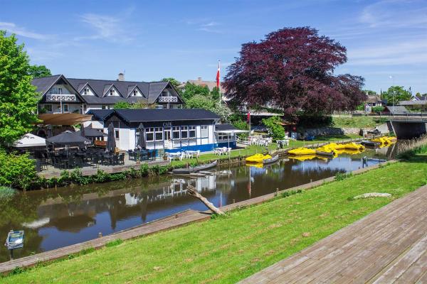Riverside Voerså, Rezerwuj Hotel Saeby 
