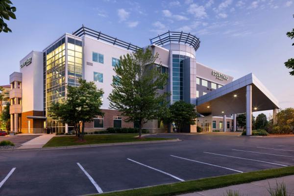 Courtyard Minneapolis Maple Grove Arbor Lakes, Rezerwuj Hotel Maple Grove Twin Cities