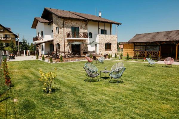 Casa Iarina, Rezerwuj Pensjonat Statiunea Climaterica Sambata 