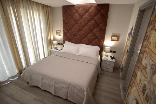 Vila Shard Boutique Hotel, Rezerwuj Bed and Breakfast Tirana 