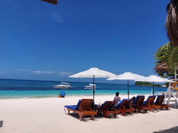Avila's Horizon Dive Resort