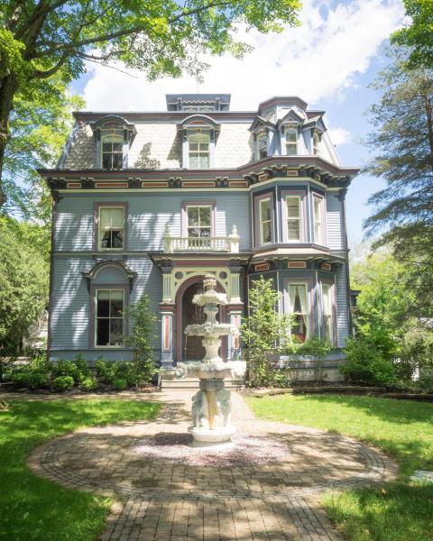 The Bevin House B&B, Rezerwuj Bed and Breakfast East Hampton Connecticut