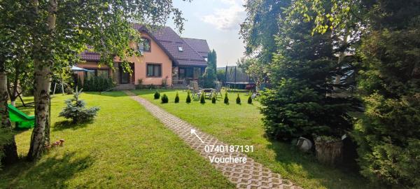Conacul Caterinei, Rezerwuj Pensjonat Hotele w Carpathians - Romania z Basenem, Basen