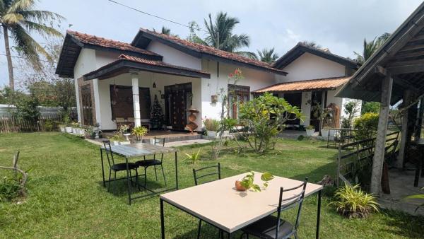 Aiden Homestay, Rezerwuj Pensjonat Tanie hotele w Batticaloa District