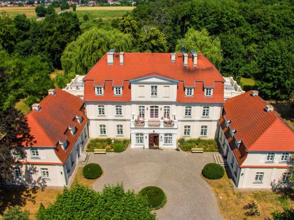 Pałac Godętowo, Rezerwuj Bed and Breakfast Leczyce pomorskie