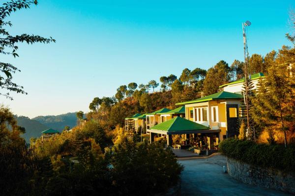 Suryavilas Luxury Resort & Spa, Rezerwuj Ośrodek wypoczynkowy Solan 