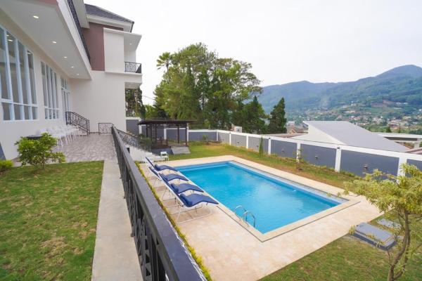 Marseillia Hills, Rezerwuj Ośrodek wypoczynkowy Hotele Biznesowe w Puncak, 4* 5*