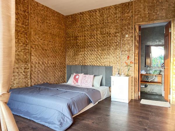Paddies Homestay New, Rezerwuj Pokój u miejscowych Cipaku-gede West Java