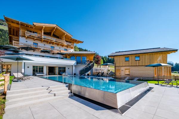 Genusslandhotel Hochfilzer, Rezerwuj Hotel Hotele SPA w Tyrol, SPA