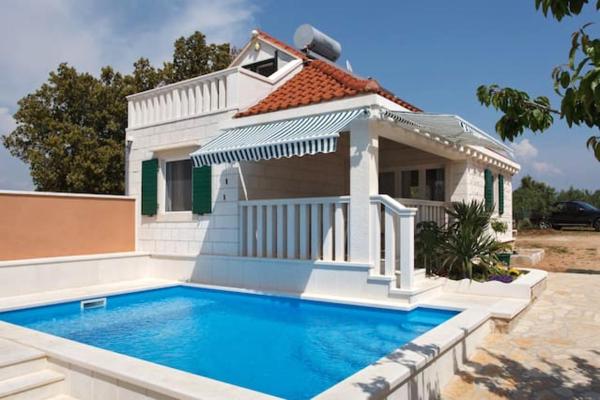 Charming Villa in Pučišća + Pool, Rezerwuj Willa Pucisca Wyspa Brac