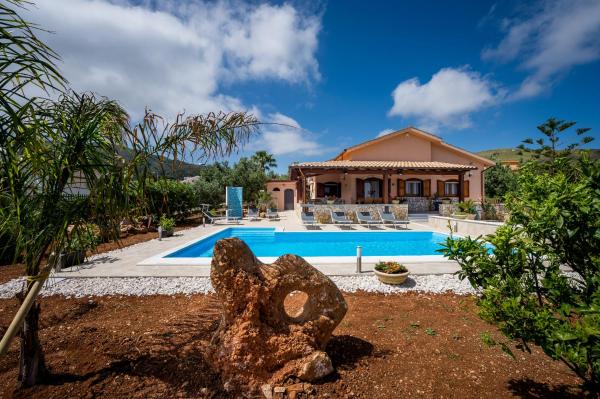 Villa Mirto, Rezerwuj Willa Hotele w Sycylia z basenem, Basen