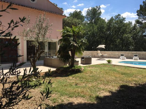 Villa « CHANTERIE », Rezerwuj Willa Hotele w Owernia z Basenem, Basen