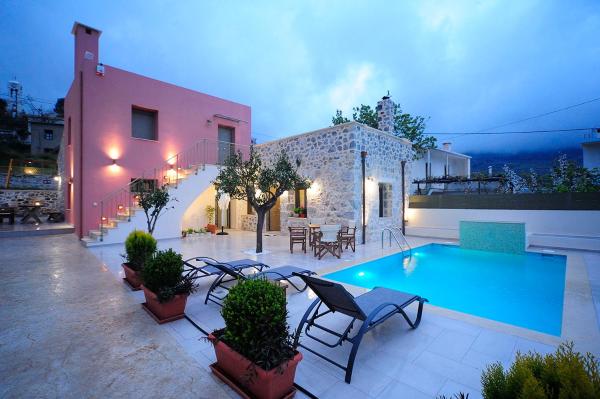 Hawk Villa, Timeless Village Escape with Pool, By ThinkVilla, Rezerwuj Willa Hotele w Retimno z basenem, Basen