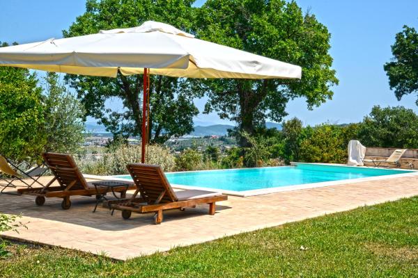 Fonte Pace Authentic Villa - a Fontanaro Property, Rezerwuj Dom wakacyjny Hotele w Paciano z basenem, Basen