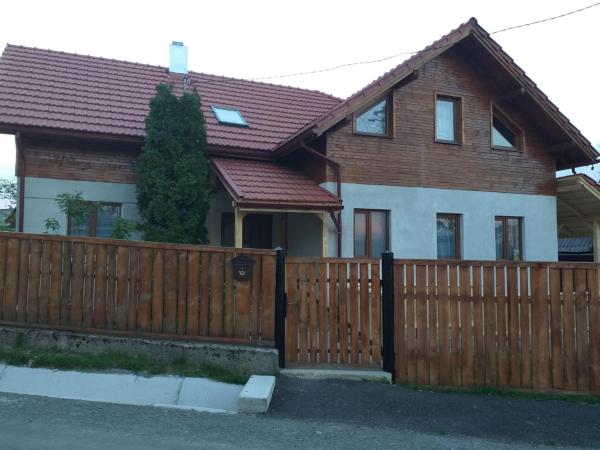 Pensiunea Floare de Colt, Rezerwuj Pobyt na farmie Tanie Hotele w Apuseni