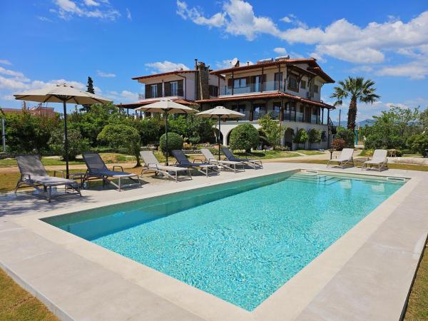 Windmill Villa, Rezerwuj Willa Hotele w Macedonia z Basenem, Basen