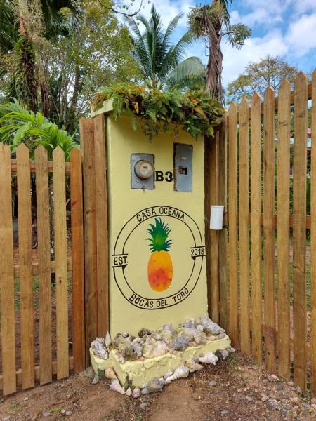 Casa Oceana Bed & Breakfast, Rezerwuj Bed and Breakfast Bocas Town Isla Colon