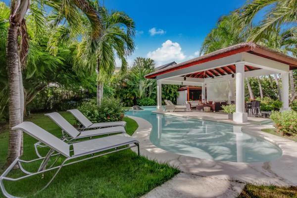 Beautiful Villa with Pool, Gym & Maid, Rezerwuj Willa Hotele w Punta Cana z basenem, Basen