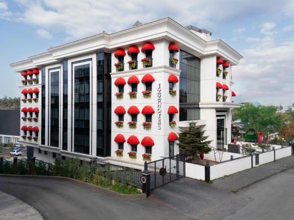 İzz Hotel Koşuyolu, Rezerwuj Hotel Kadıköy 