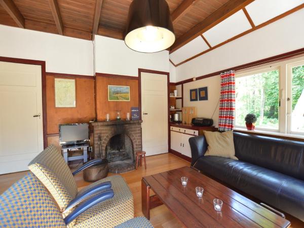 Holiday Home De Wildenberg Zuidwolde, Rezerwuj Dom wakacyjny Hotele w Zuidwolde z parkingiem, Parking
