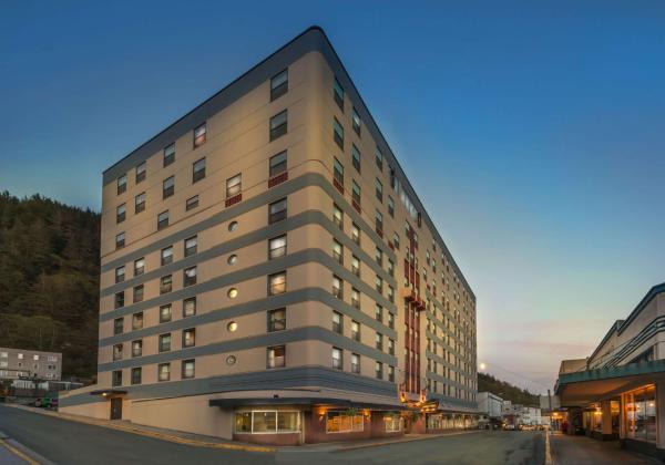 Westmark Baranof Hotel Juneau, Rezerwuj Hotel Hotele w Alaska z parkingiem, Parking