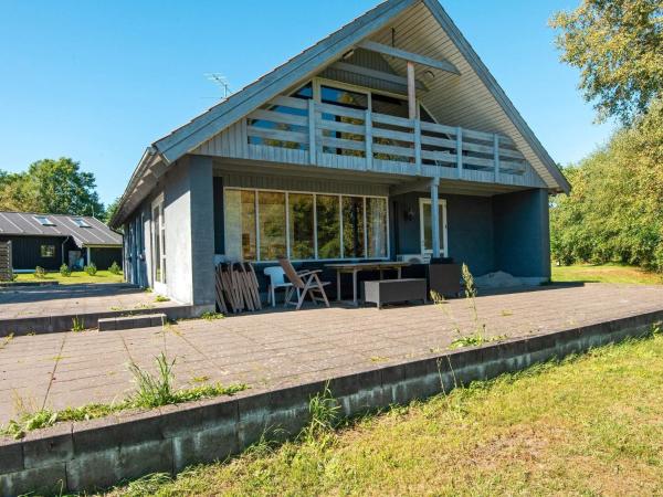 11 person holiday home in Ørsted-By Traum, Rezerwuj Dom wakacyjny Glesborg 