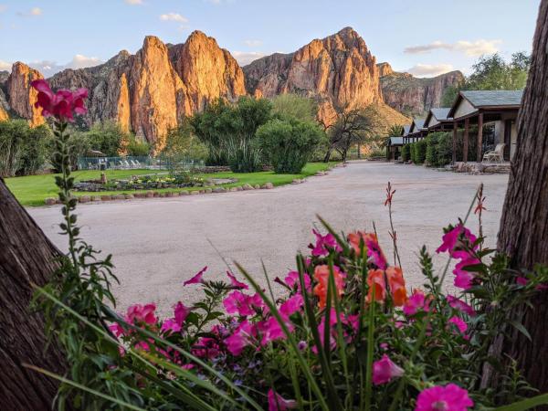 Saguaro Lake Ranch, Rezerwuj Lodge Fountain Hills North Scottsdale