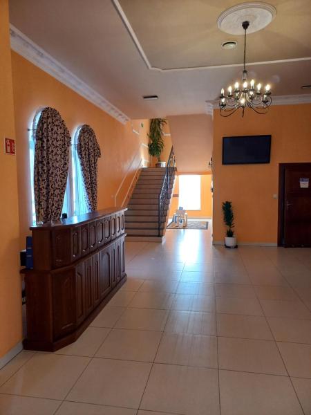 Hotel RÓŻA, Rezerwuj Bed and Breakfast Łosice 