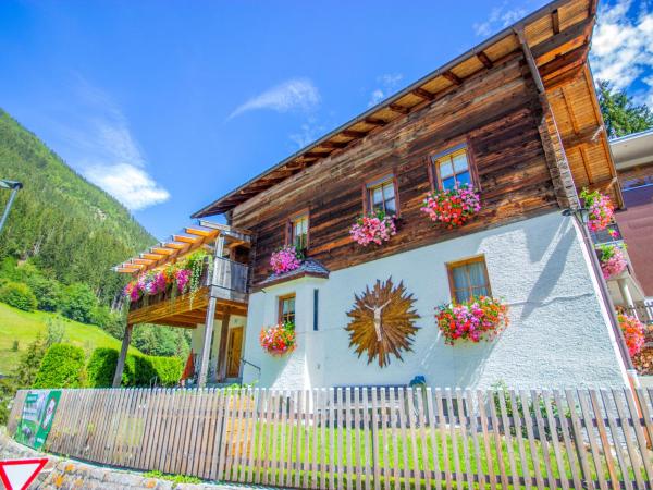 Apartment Elis, Rezerwuj Apartament Hotele w Tirol z Parkingiem, Parking