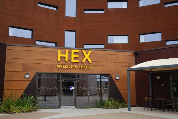 Hex Wildlife Hotel at Yorkshire Wildlife Park, Rezerwuj Hotel Doncaster South Yorkshire