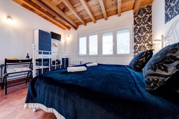 Oasis Seaside Rooms, Rezerwuj Apartament Hotele w Budva County z parkingiem, Parking