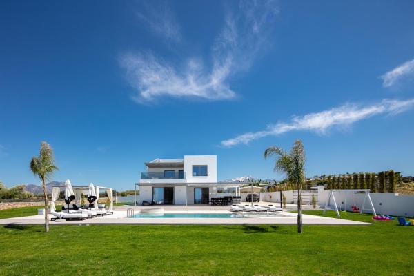 Alma Villa, 2000m2 Luxury Living, by ThinkVilla, Rezerwuj Willa Angeliana Retimno