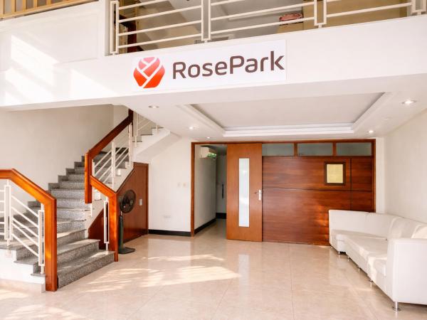 RosePark Tuan Chau, Rezerwuj Bed and Breakfast Hotele w Quang Ninh z parkingiem, Parking
