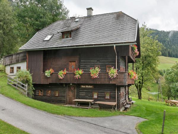 Holiday Home Blocher Ariach, Rezerwuj Chalet Hotele w Gerlitzen z parkingiem, Parking