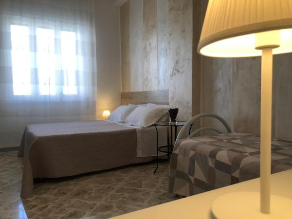 Nonna Fifina - Accogliente B&B con Parcheggio Privato e Colazione Interna, Rezerwuj Bed and Breakfast Hotele w Bitonto z parkingiem, Parking