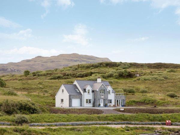 Bracadale House, Rezerwuj Bed and Breakfast Port nan Wyspa Skye