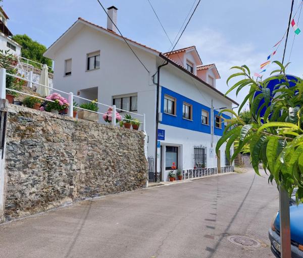 Pensión El Pozo, Rezerwuj Pensjonat Hotele w Asturia z Parkingiem, Parking