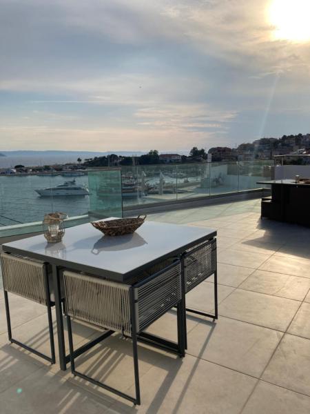 Wide Blue Luxury Suites, Rezerwuj Hotel Neos Marmaras Sithonia
