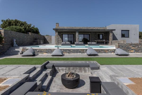 Villa drys II, Rezerwuj Apartament Hotele w Kea z basenem, Basen