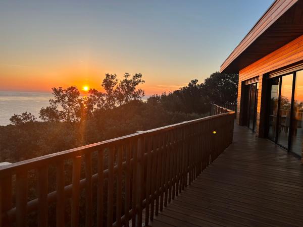 Villa l'Alpana en bois vue mer a 180 degres, Rezerwuj Dom wakacyjny Hotele w Korsyka z Parkingiem, Parking