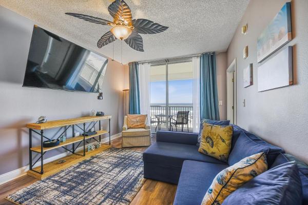 Majestic Beach Resort #204-2 by Book That Condo, Rezerwuj Dom wakacyjny Hotele w Panhandle Florida z basenem, Basen