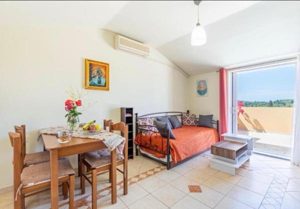 La Soffitta di Bampina, Rezerwuj Apartament Perivólion 