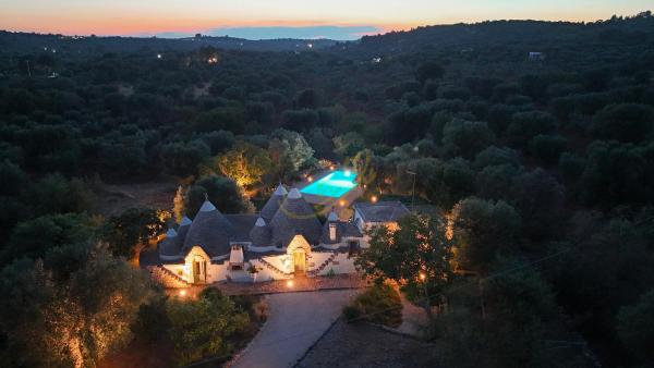 TD Trulli Fico dIndia w Pool Immersed in Nature, Rezerwuj Dom wakacyjny Hotele w Valle d'Itria z parkingiem, Parking